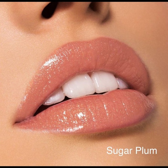 Kylie Jenner Matte lipstick - Picture 7 of 7